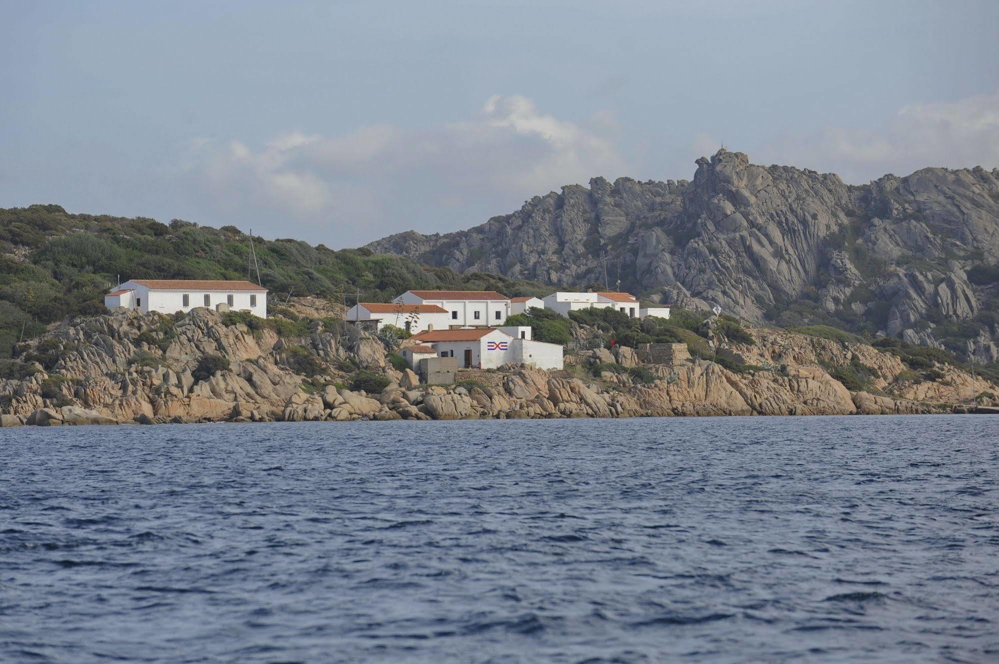 Hotel Touring Club Italiano - La Maddalena Exteriér fotografie